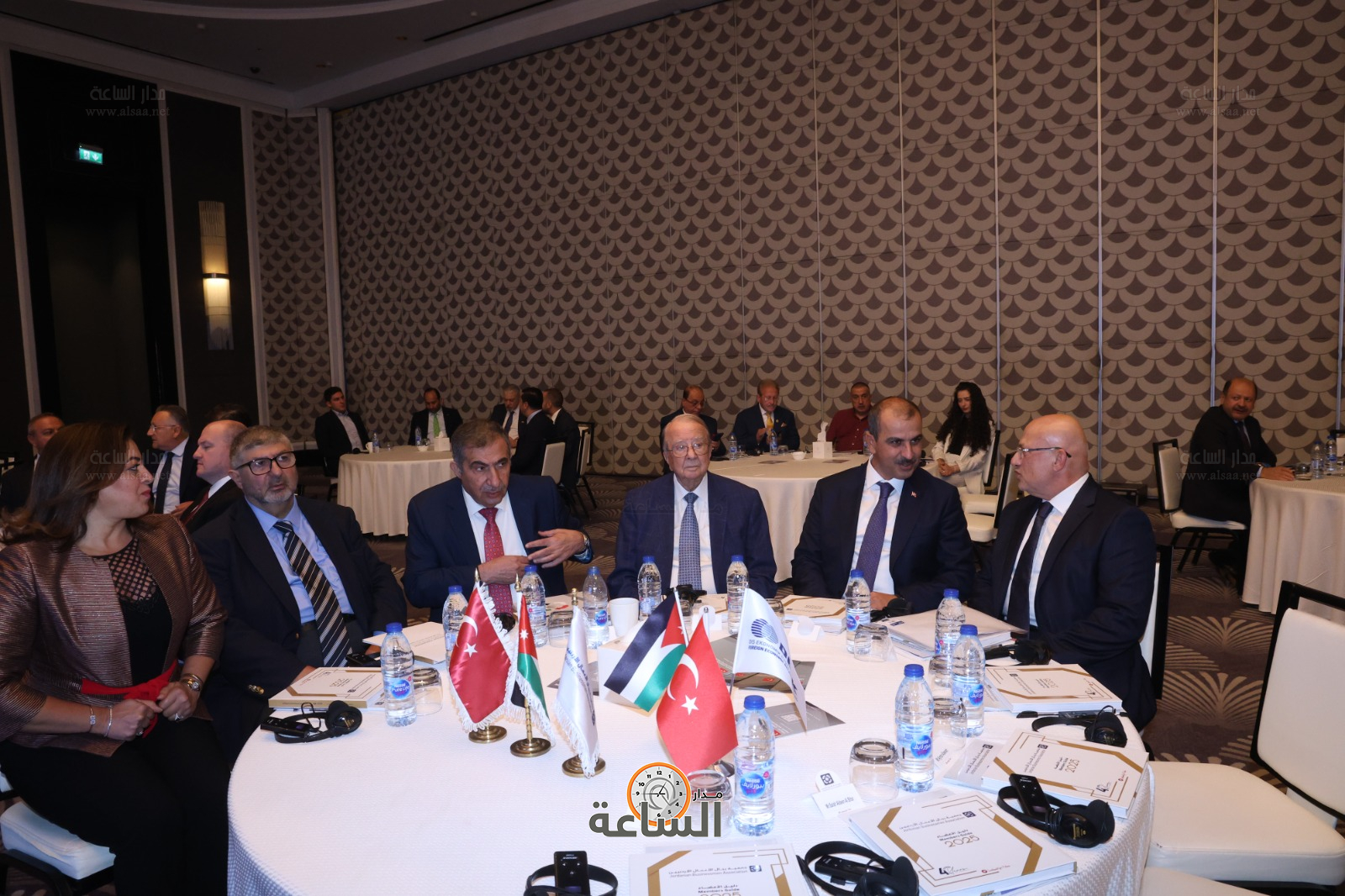 Madar Al-Saa Images 0.42666282967429525