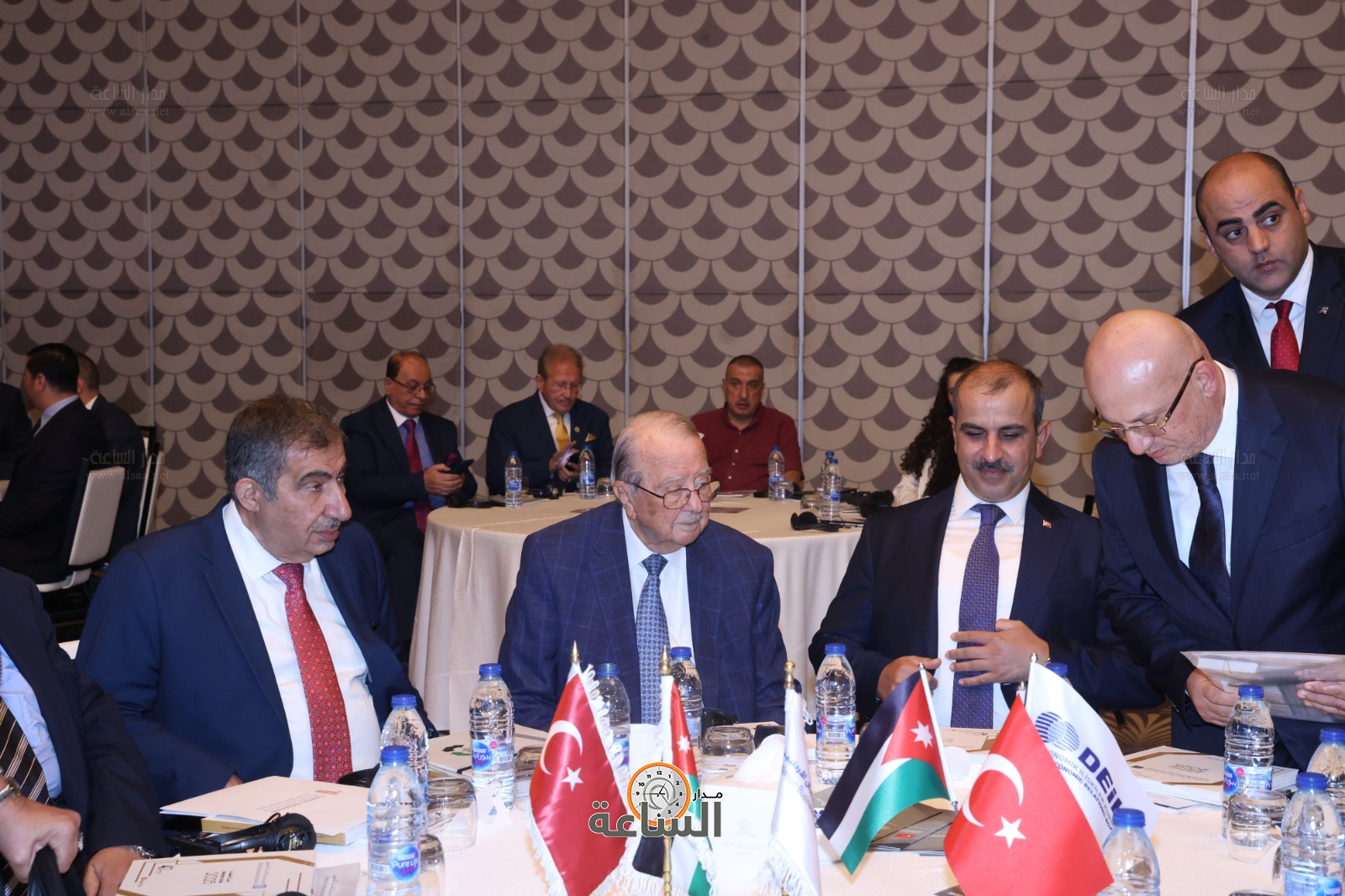 Madar Al-Saa Images 0.32783734940929543