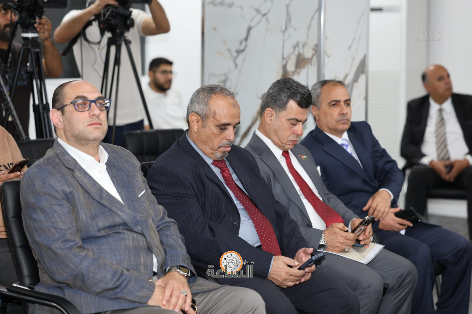 Madar Al-Saa Images 0.6993249476115981