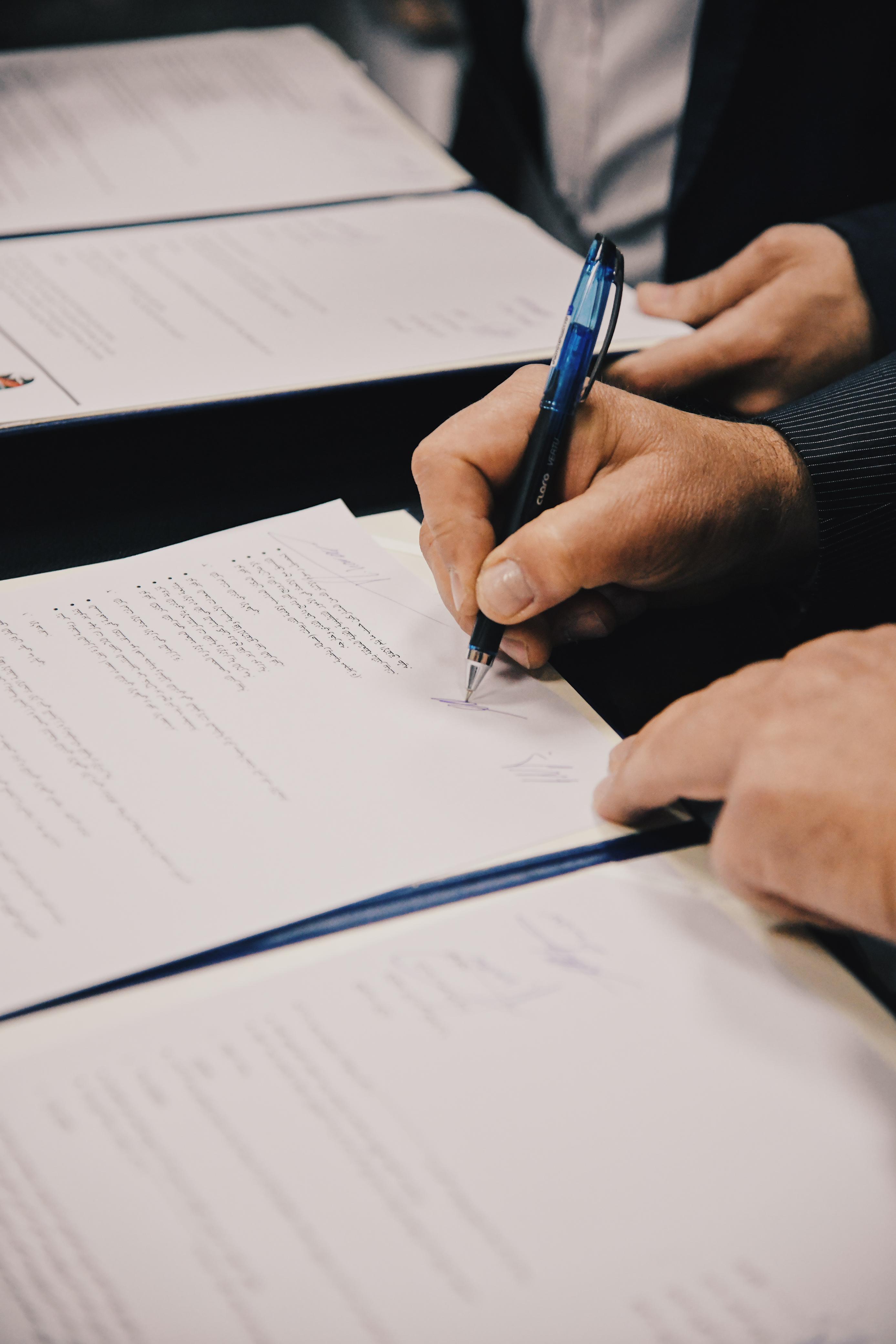 Madar Al-Saa Images 0.3139427854530157