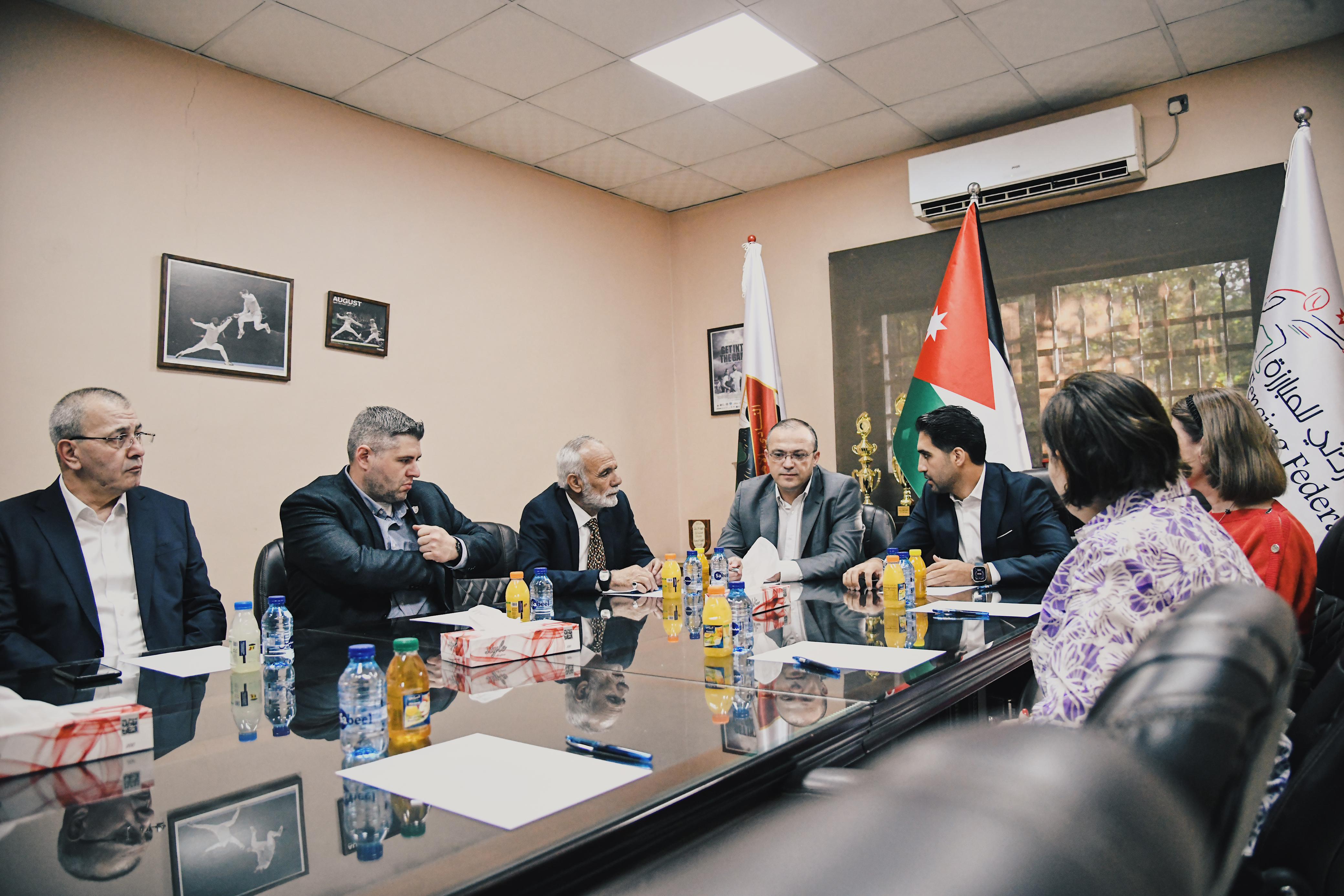 Madar Al-Saa Images 0.08825364137488456