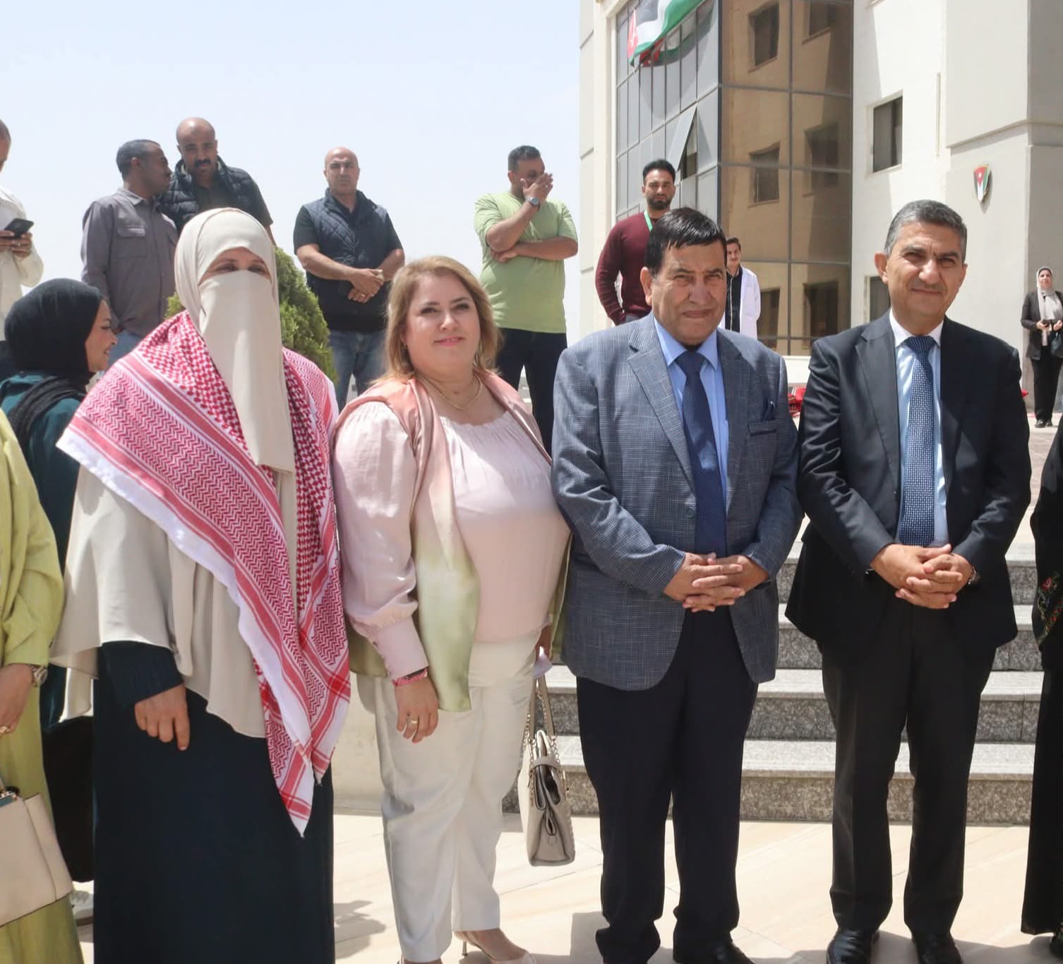 Madar Al-Saa Images 0.9446362476287519