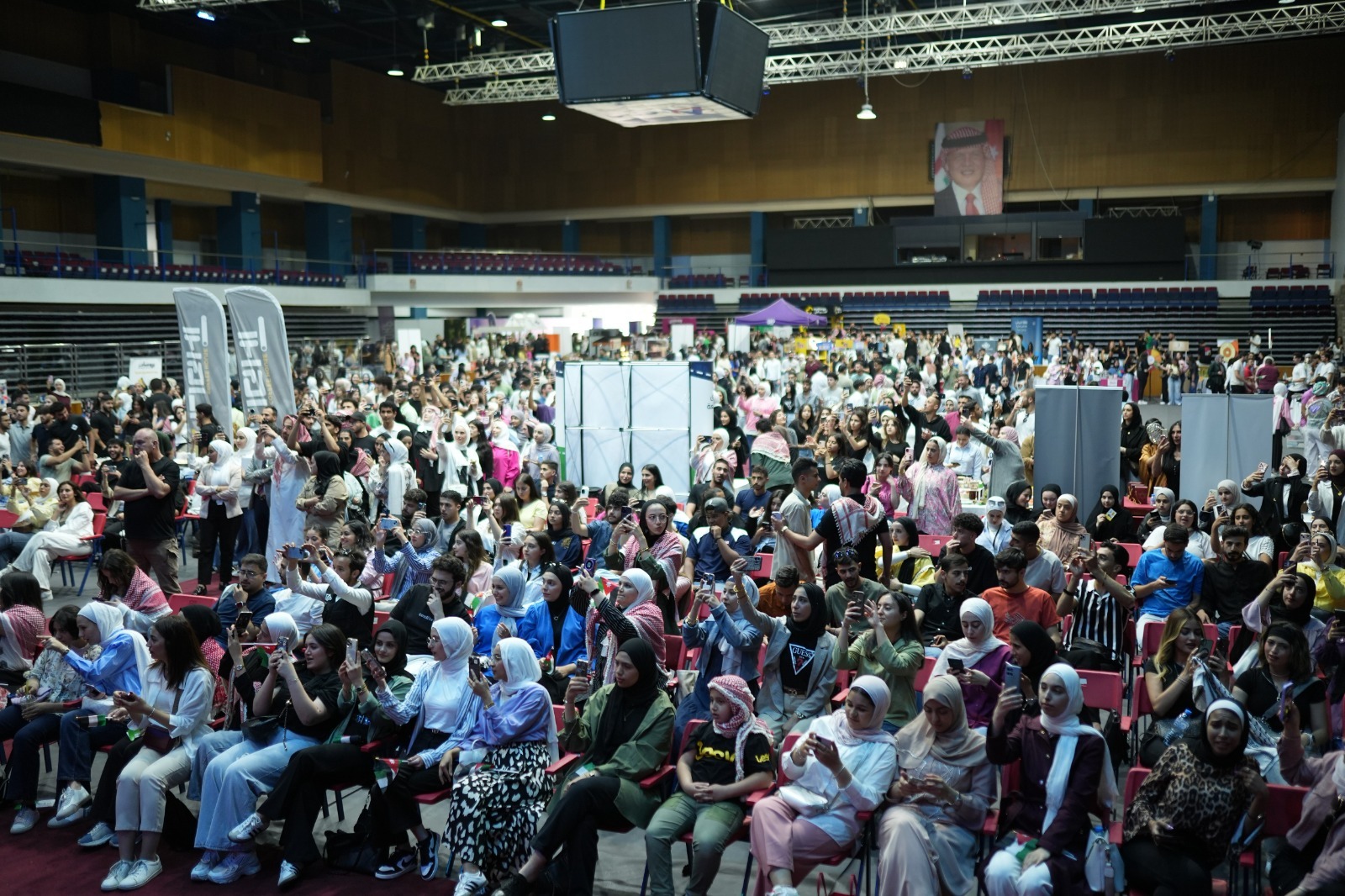 Madar Al-Saa Images 0.535209782367906