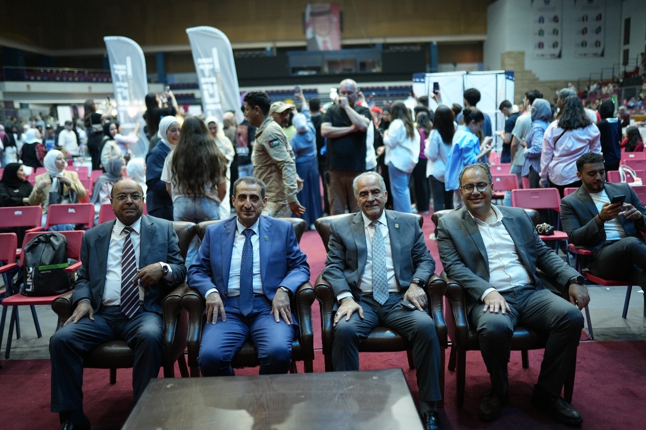 Madar Al-Saa Images 0.49393450348365253