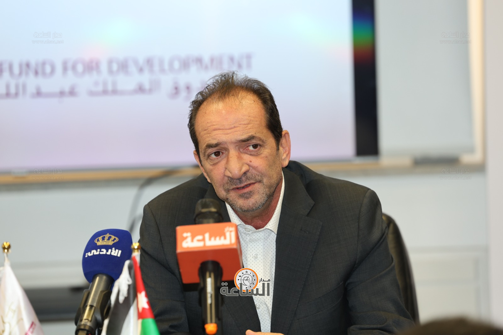 Madar Al-Saa Images 0.5596587647100599