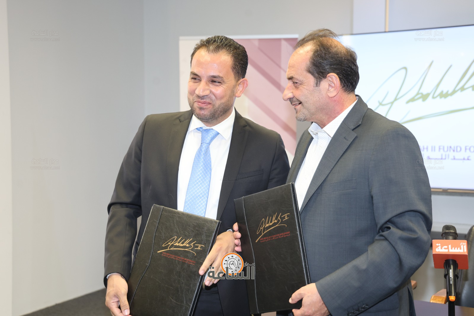 Madar Al-Saa Images 0.43140076195973964