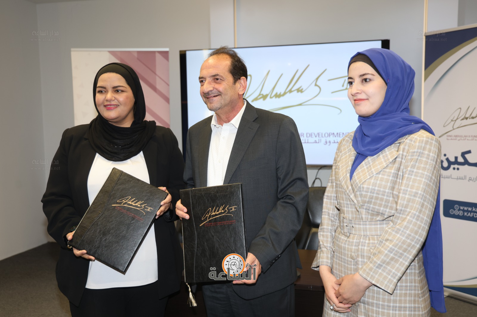 Madar Al-Saa Images 0.1401191180367597