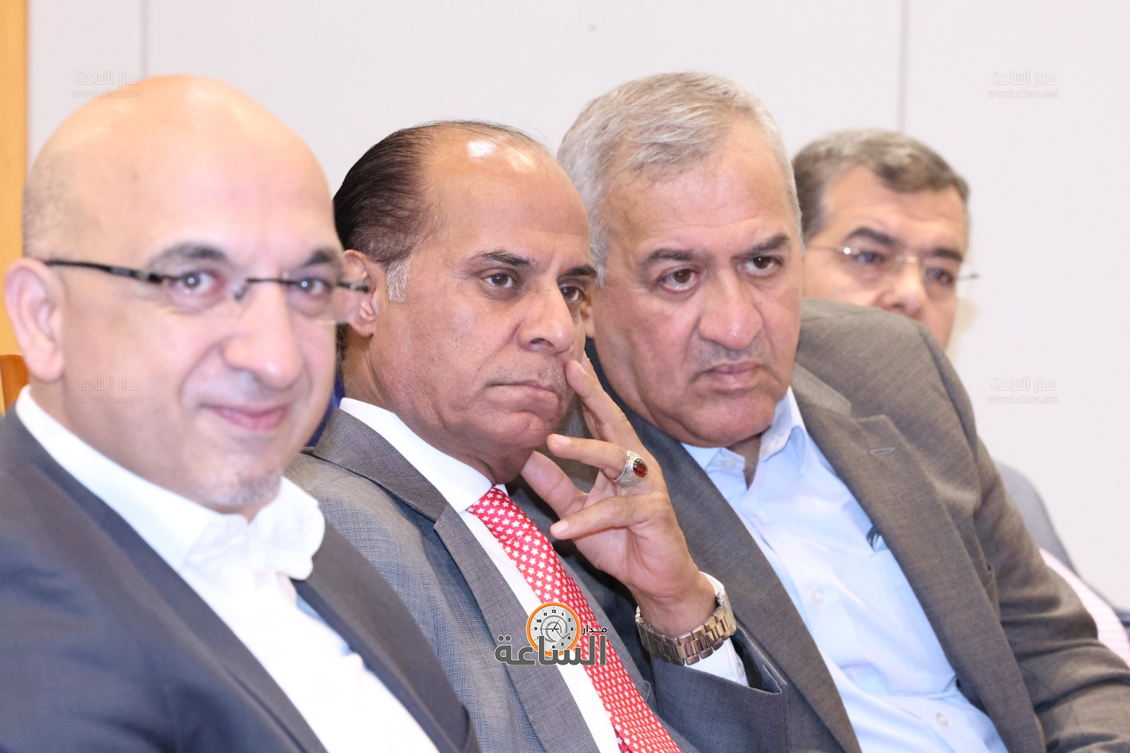 Madar Al-Saa Images 0.4133371935625545