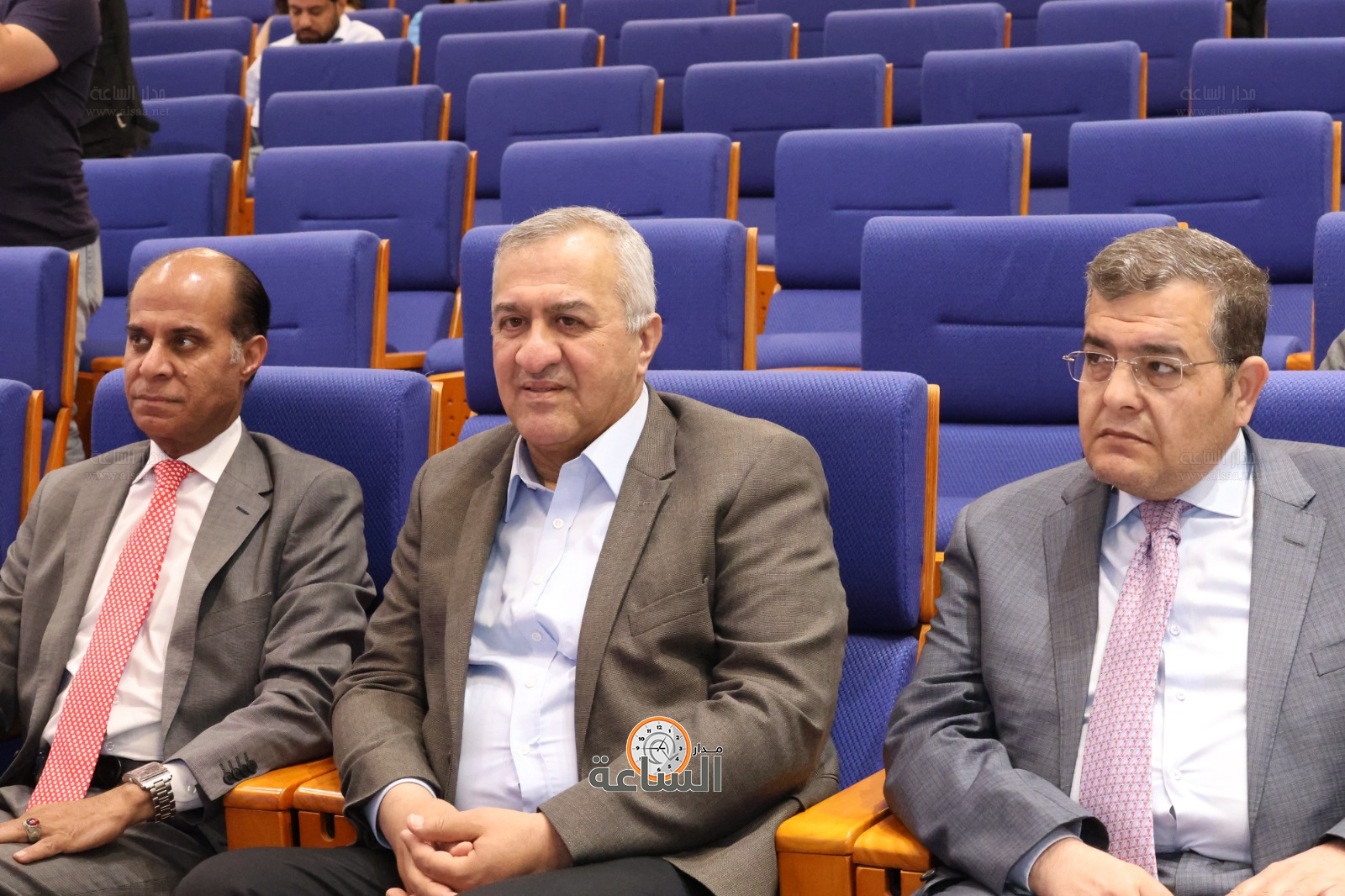 Madar Al-Saa Images 0.9707499072216125