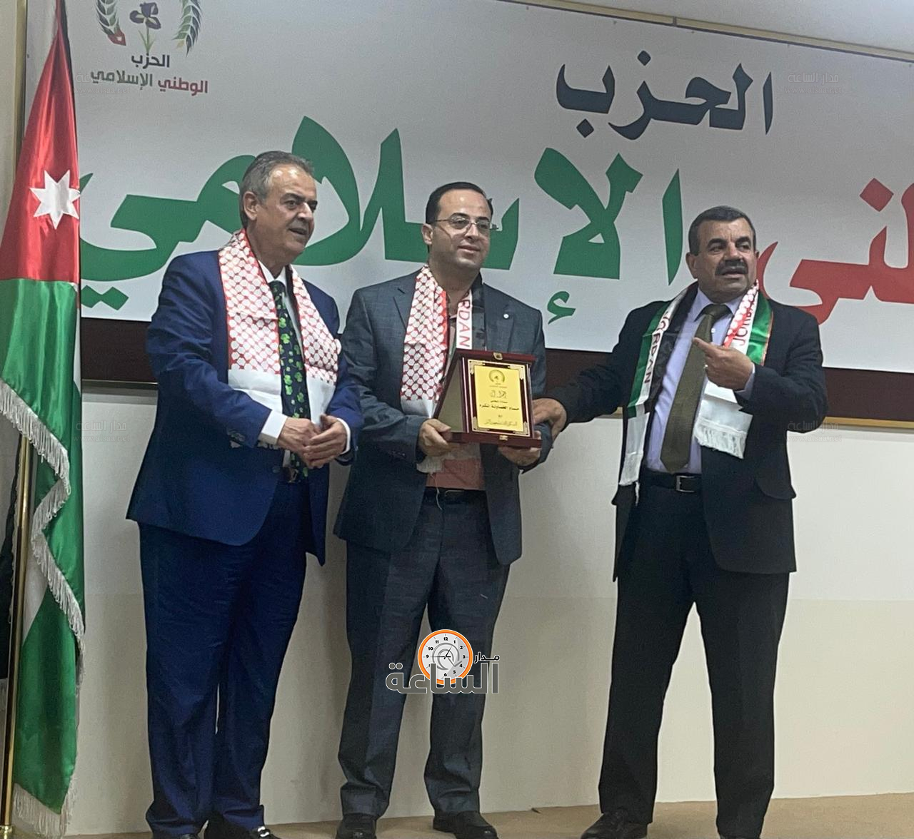 Madar Al-Saa Images 0.3093405385019422