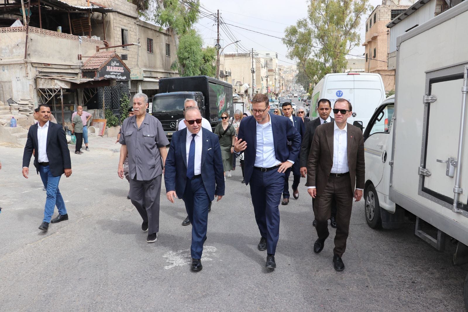 Madar Al-Saa Images 0.9269809608850179