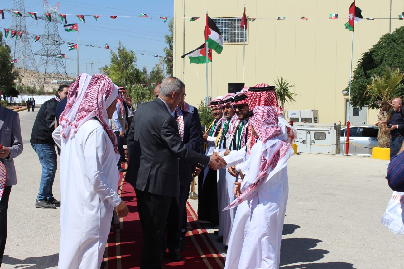 Madar Al-Saa Images 0.8046621606960374