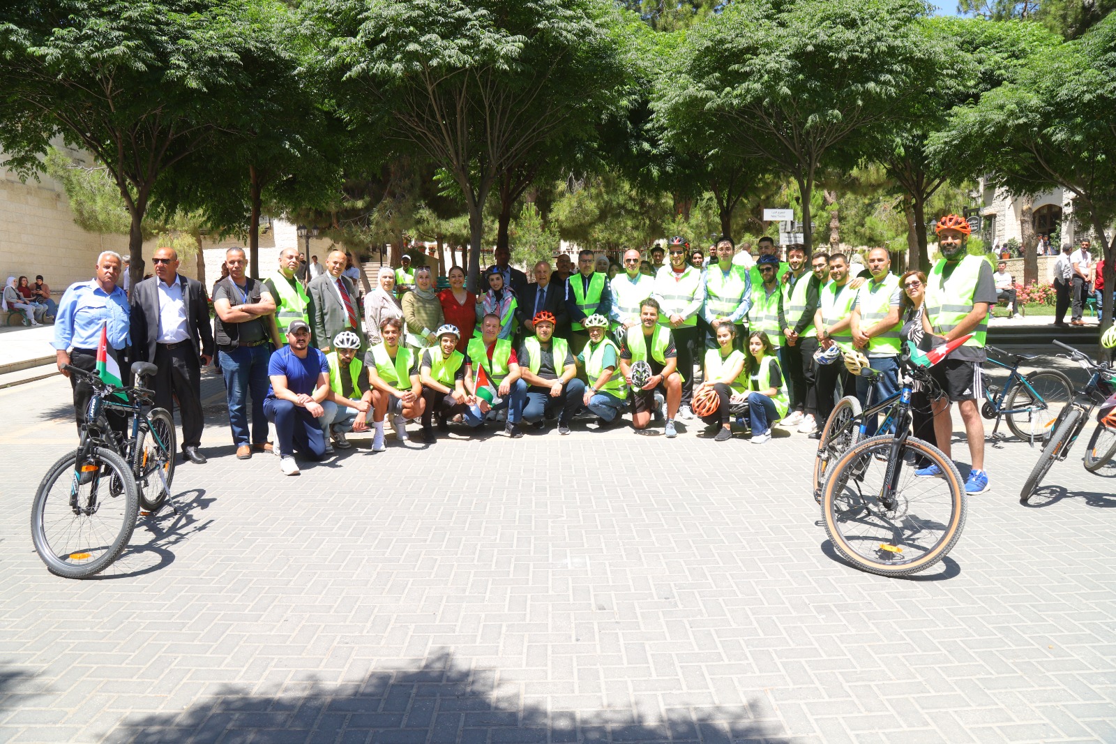 Madar Al-Saa Images 0.509174177791815