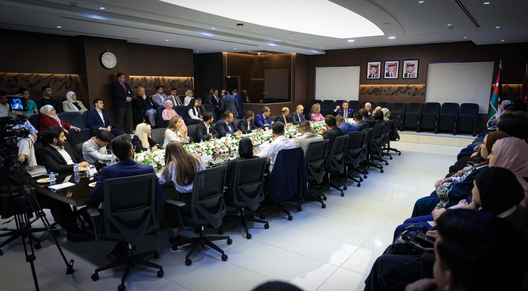 Madar Al-Saa Images 0.3883950101950553