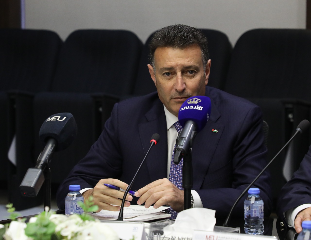 Madar Al-Saa Images 0.5411645519318201