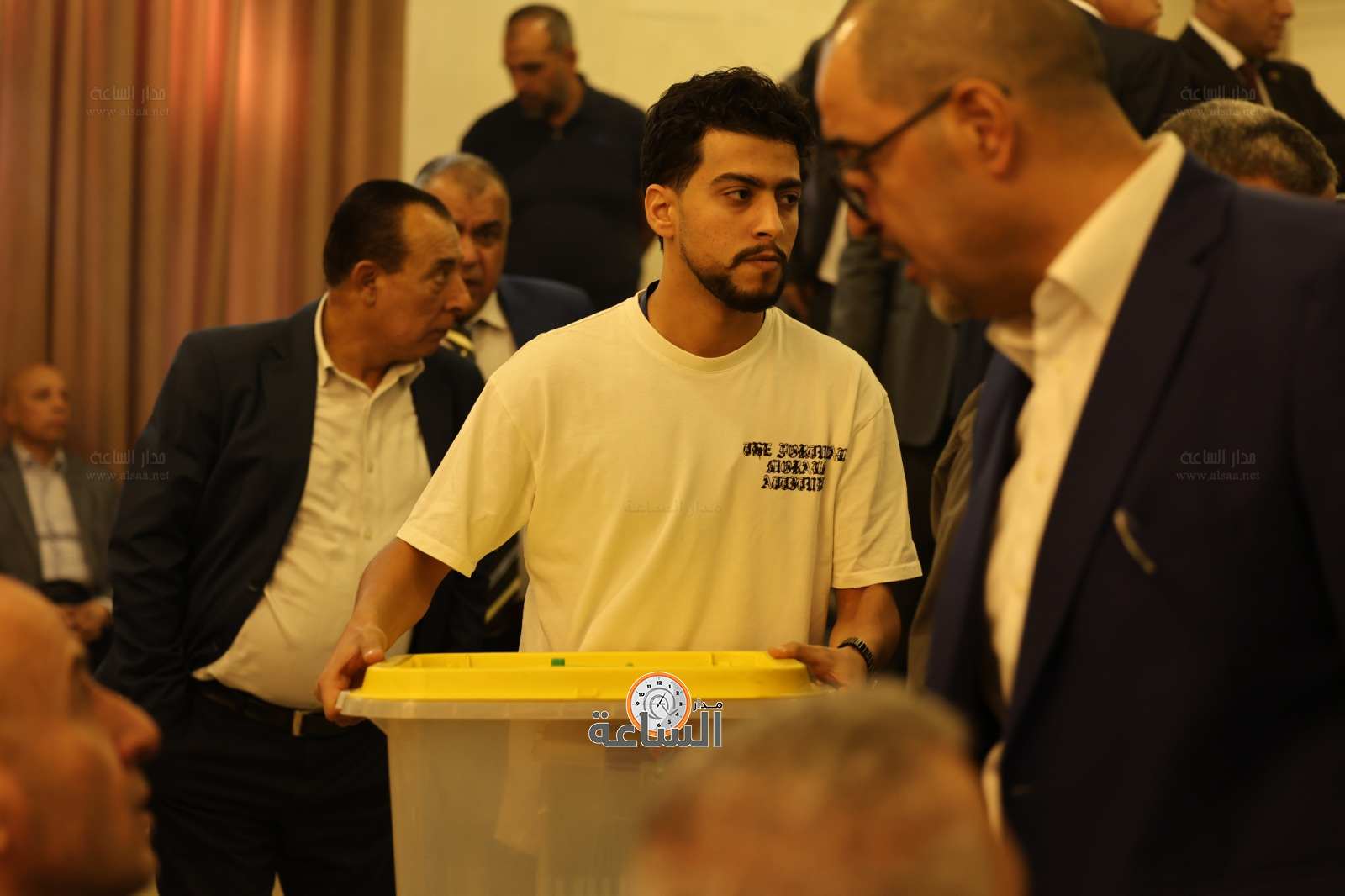 Madar Al-Saa Images 0.6380608125429216