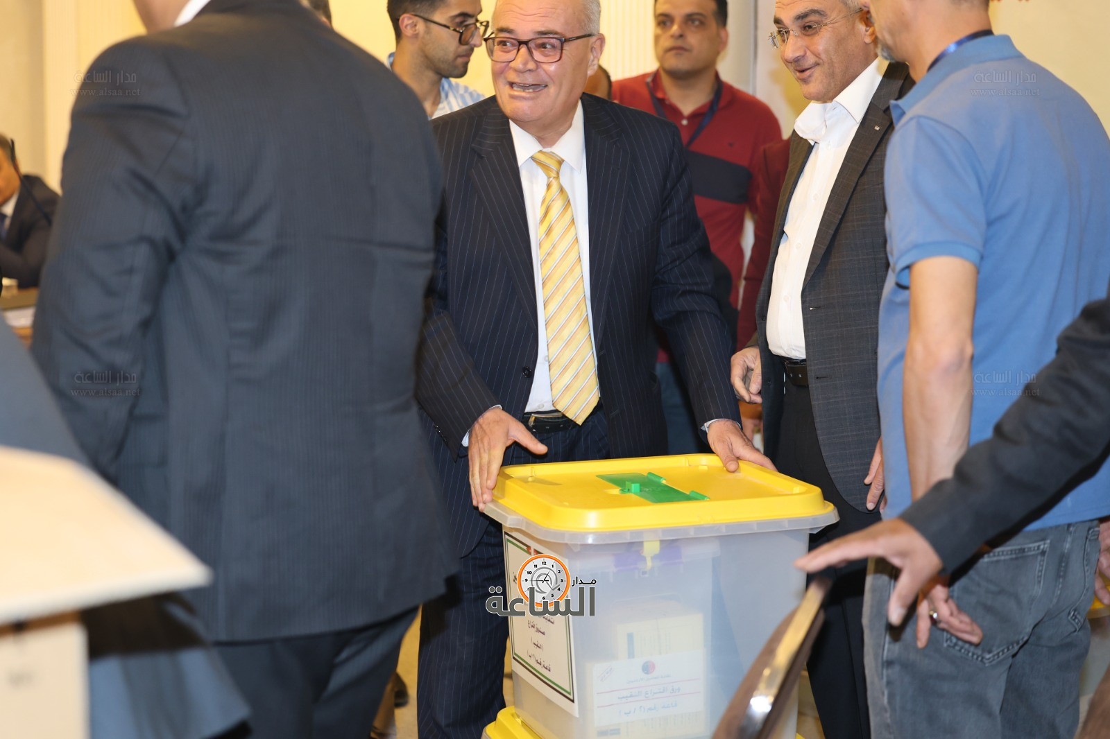 Madar Al-Saa Images 0.18469452142127685