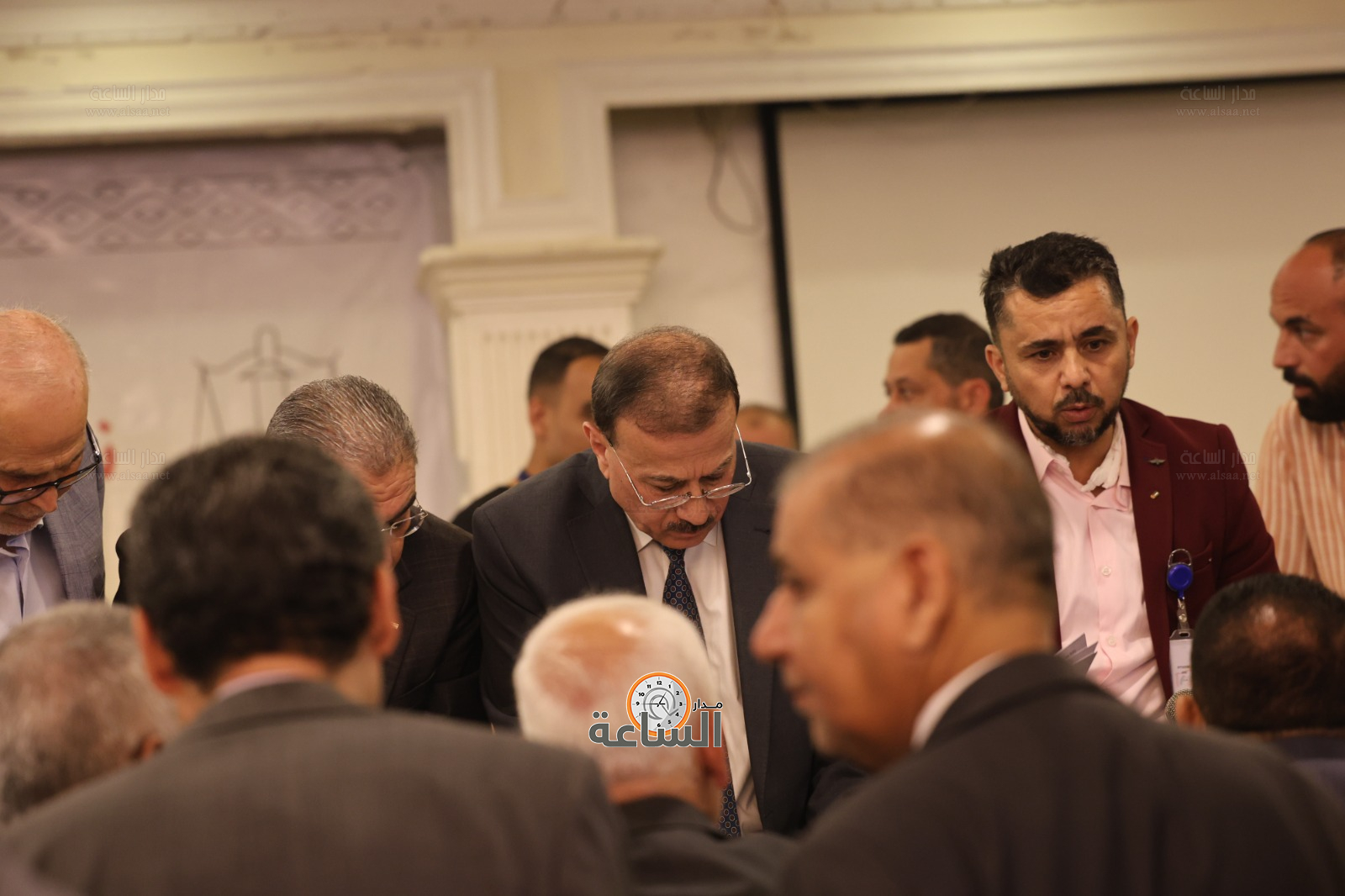 Madar Al-Saa Images 0.9993156942118304