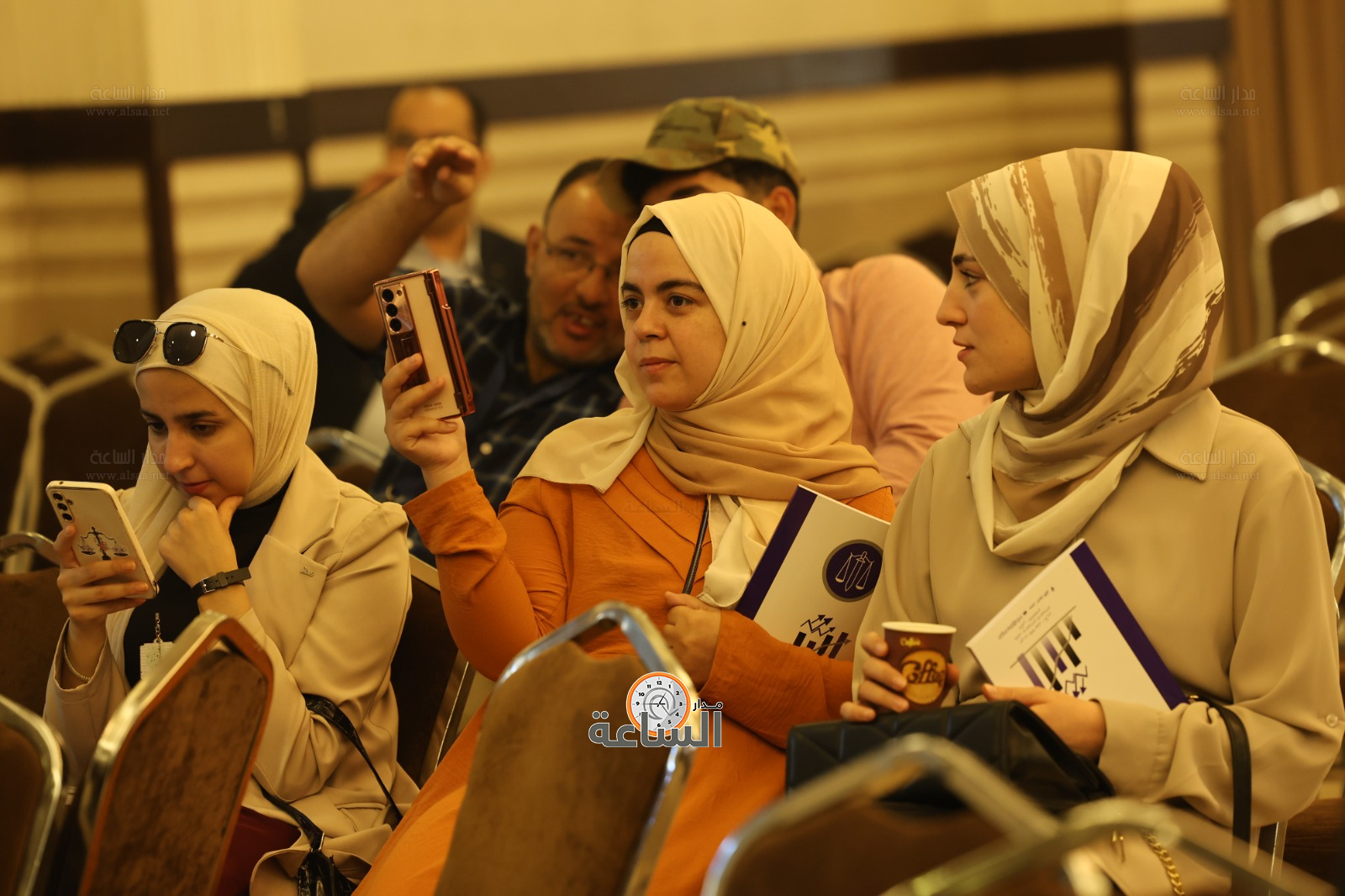 Madar Al-Saa Images 0.21895455995954138