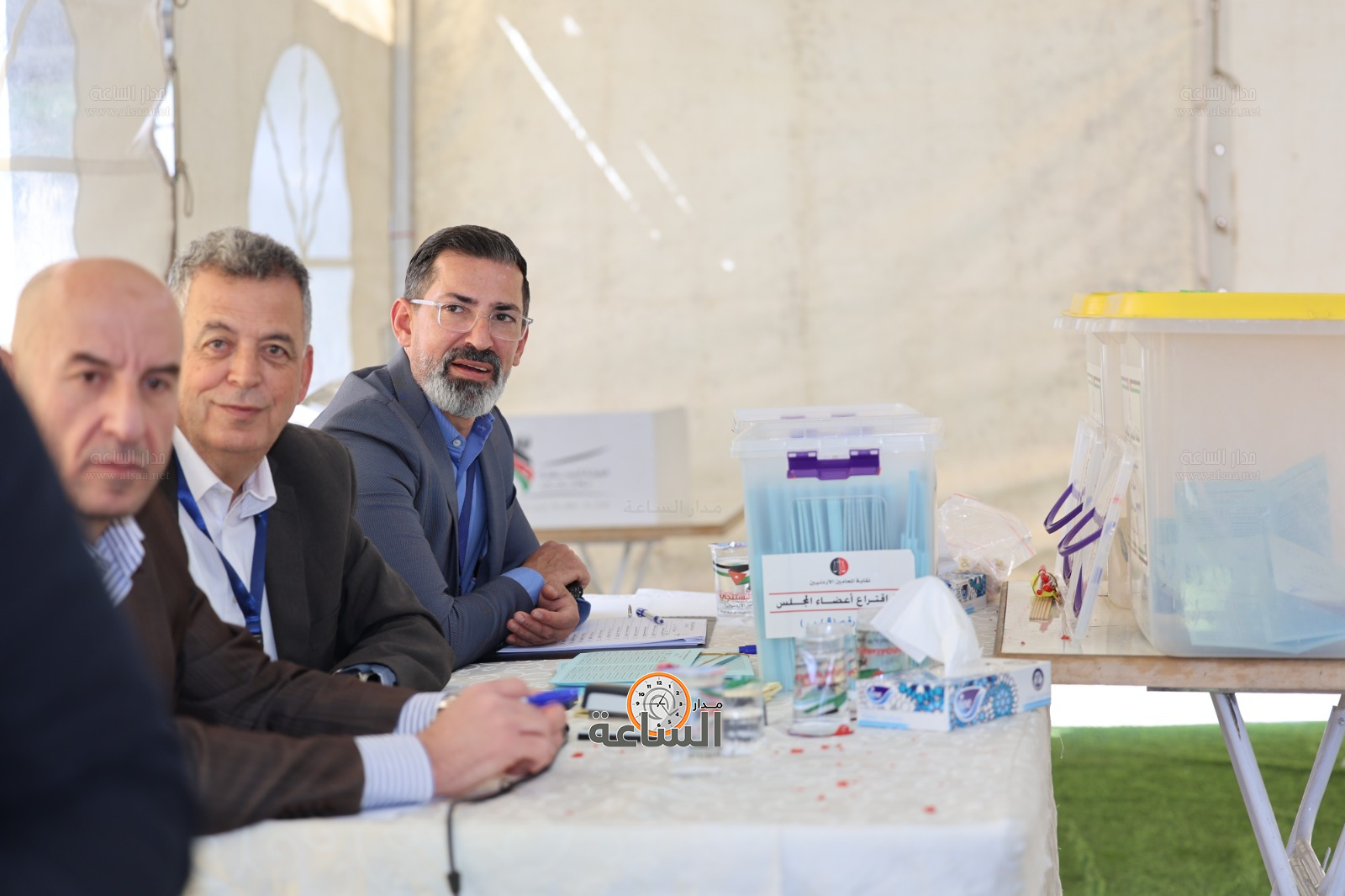 Madar Al-Saa Images 0.3573038527363125