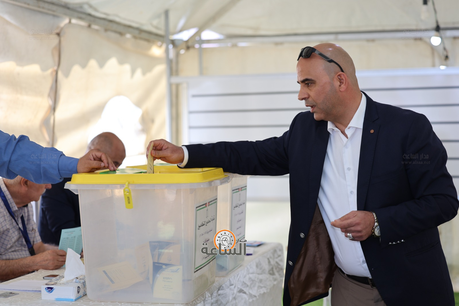 Madar Al-Saa Images 0.17263793153698825