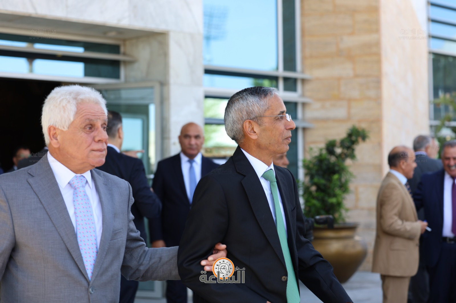 Madar Al-Saa Images 0.999803033168892