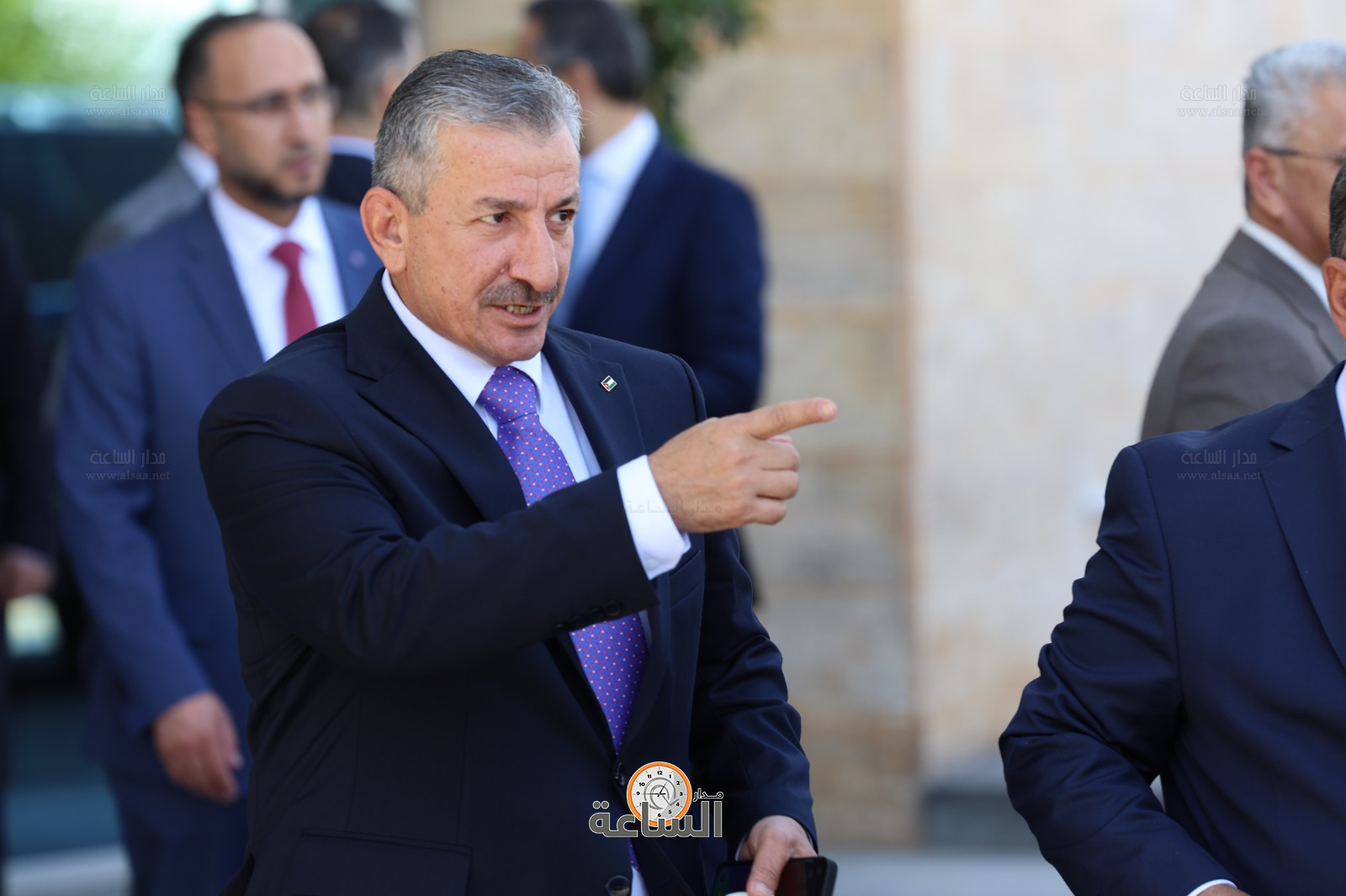 Madar Al-Saa Images 0.01750534922665381