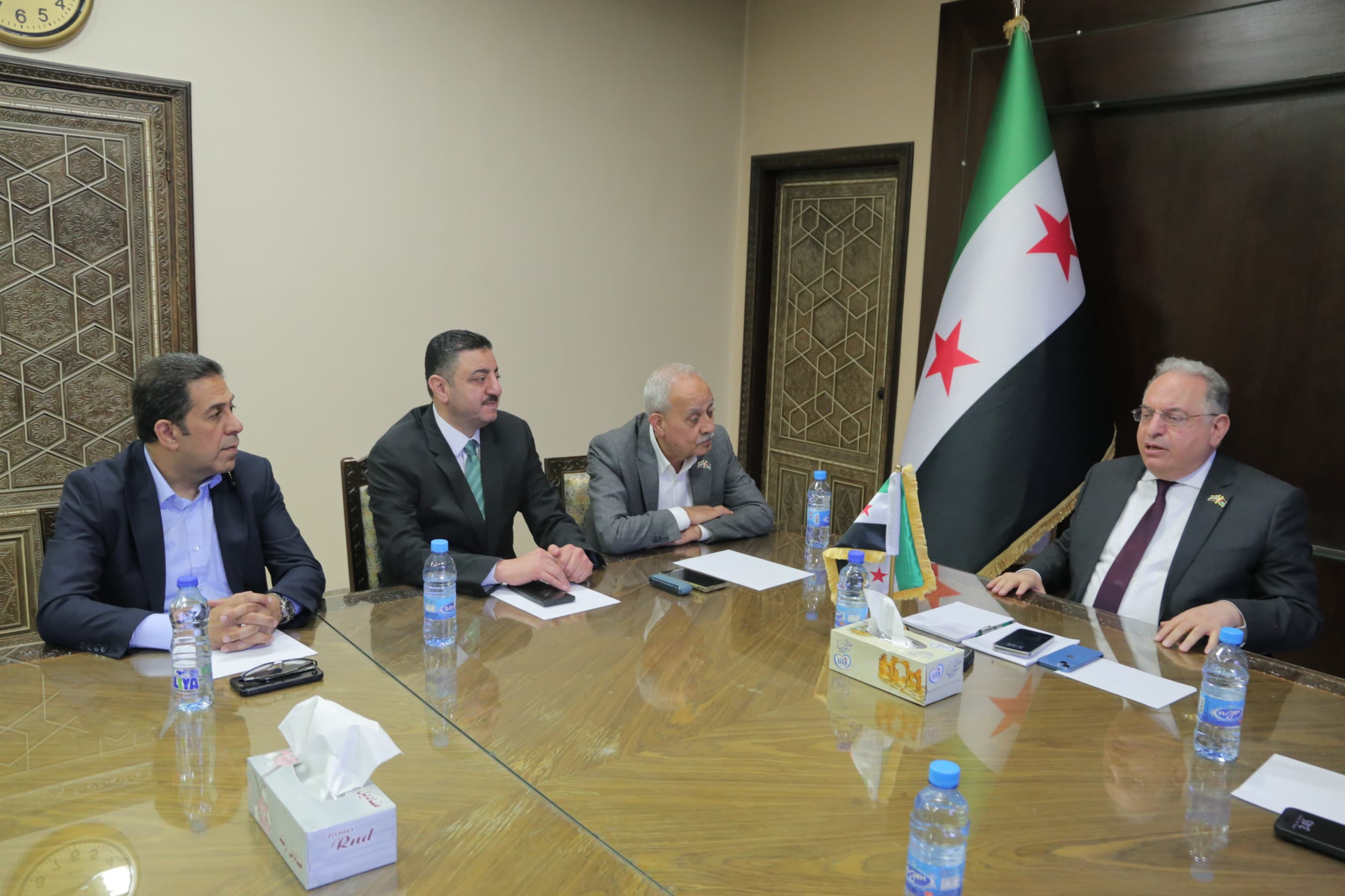 Madar Al-Saa Images 0.28857494350448987