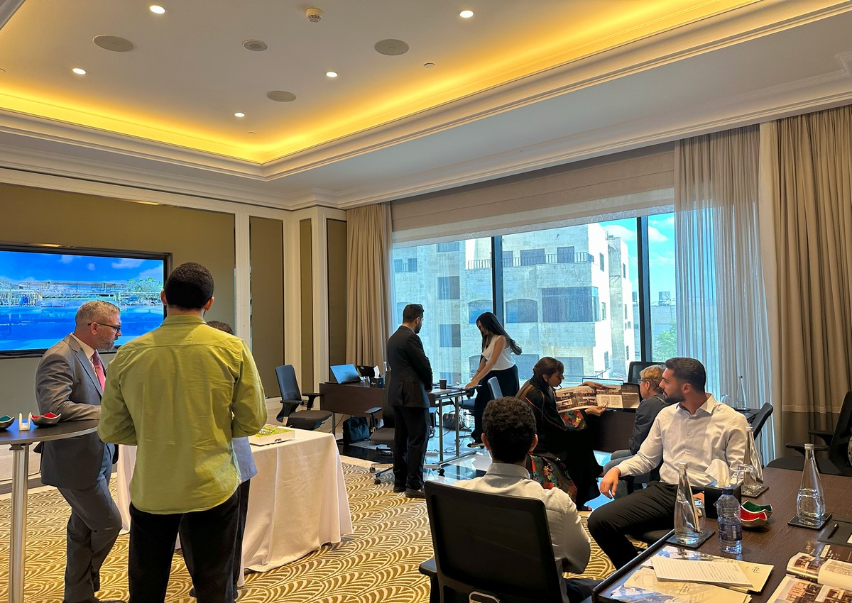 Madar Al-Saa Images 0.16897519500727354