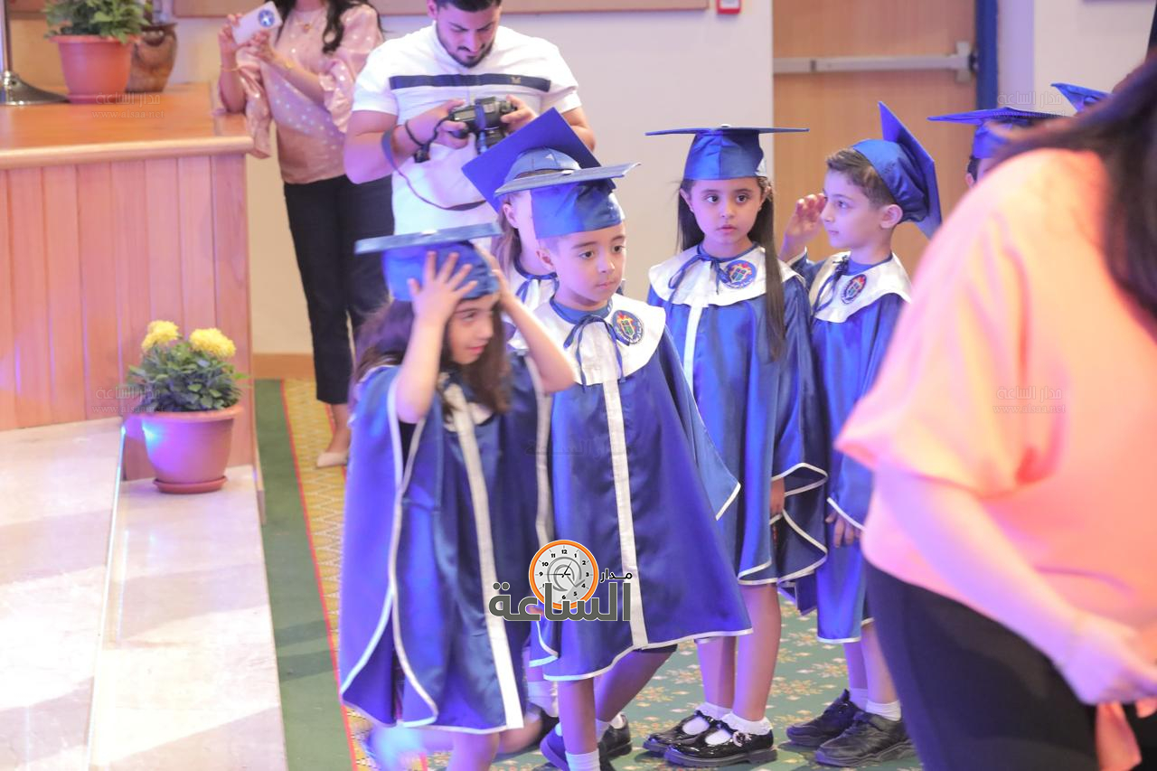 Madar Al-Saa Images 0.4308705453239955