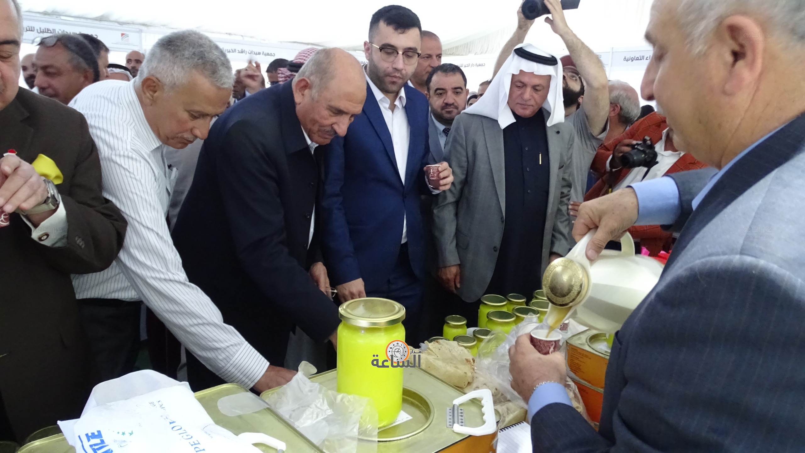 Madar Al-Saa Images 0.34146139658056274