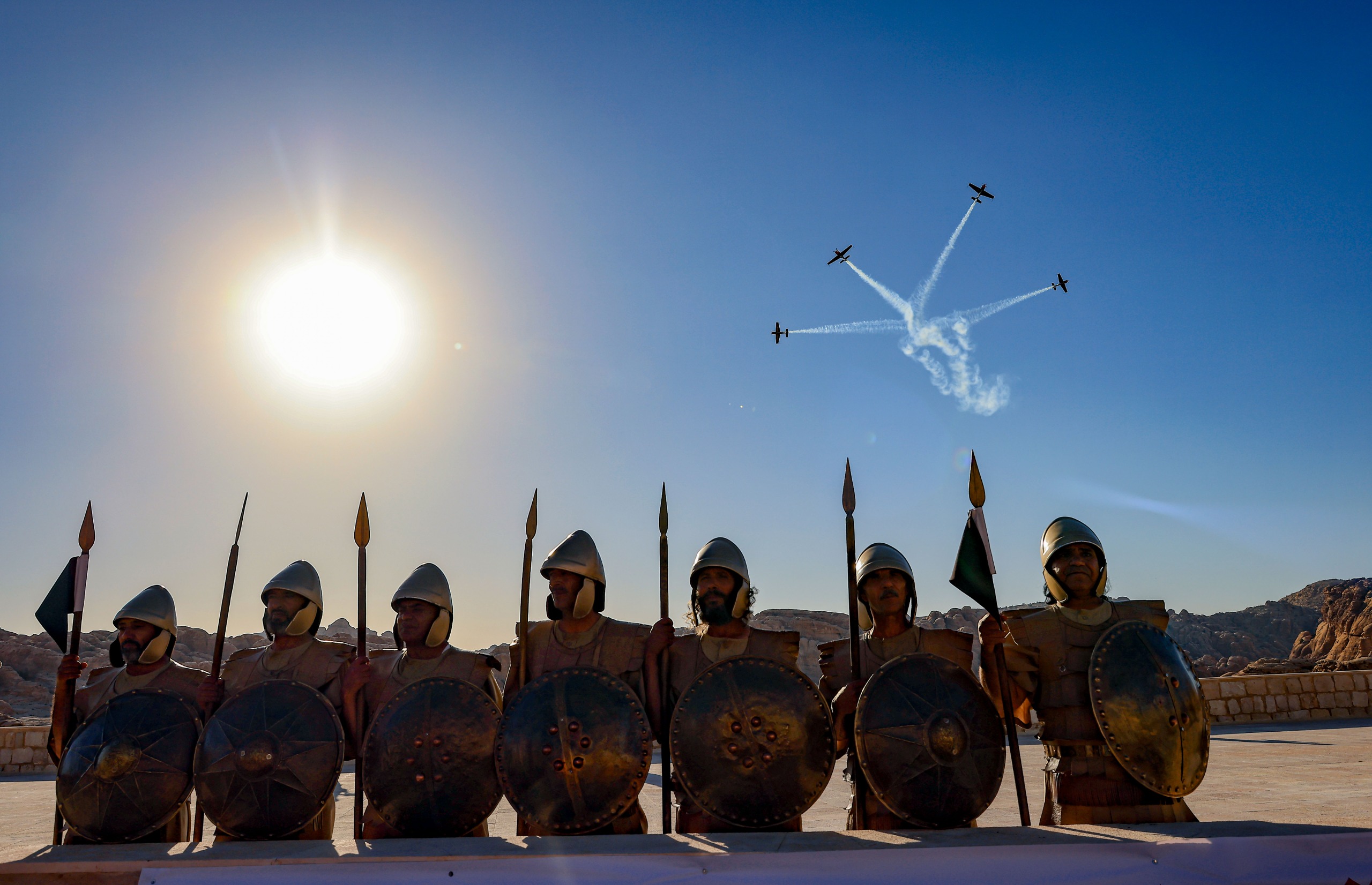 Madar Al-Saa Images 0.9882176643629818