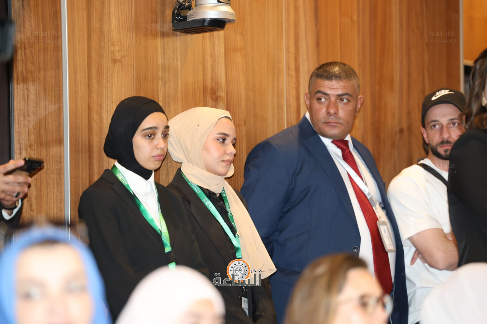 Madar Al-Saa Images 0.7315703045481843