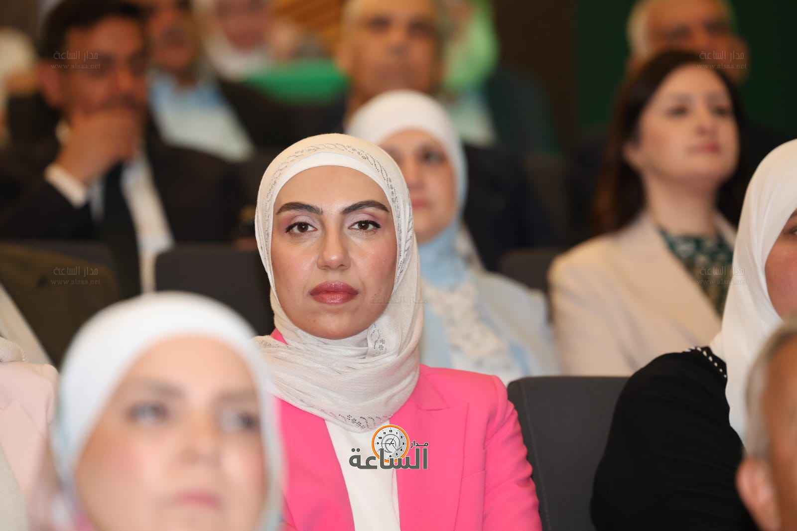 Madar Al-Saa Images 0.8931789240014679