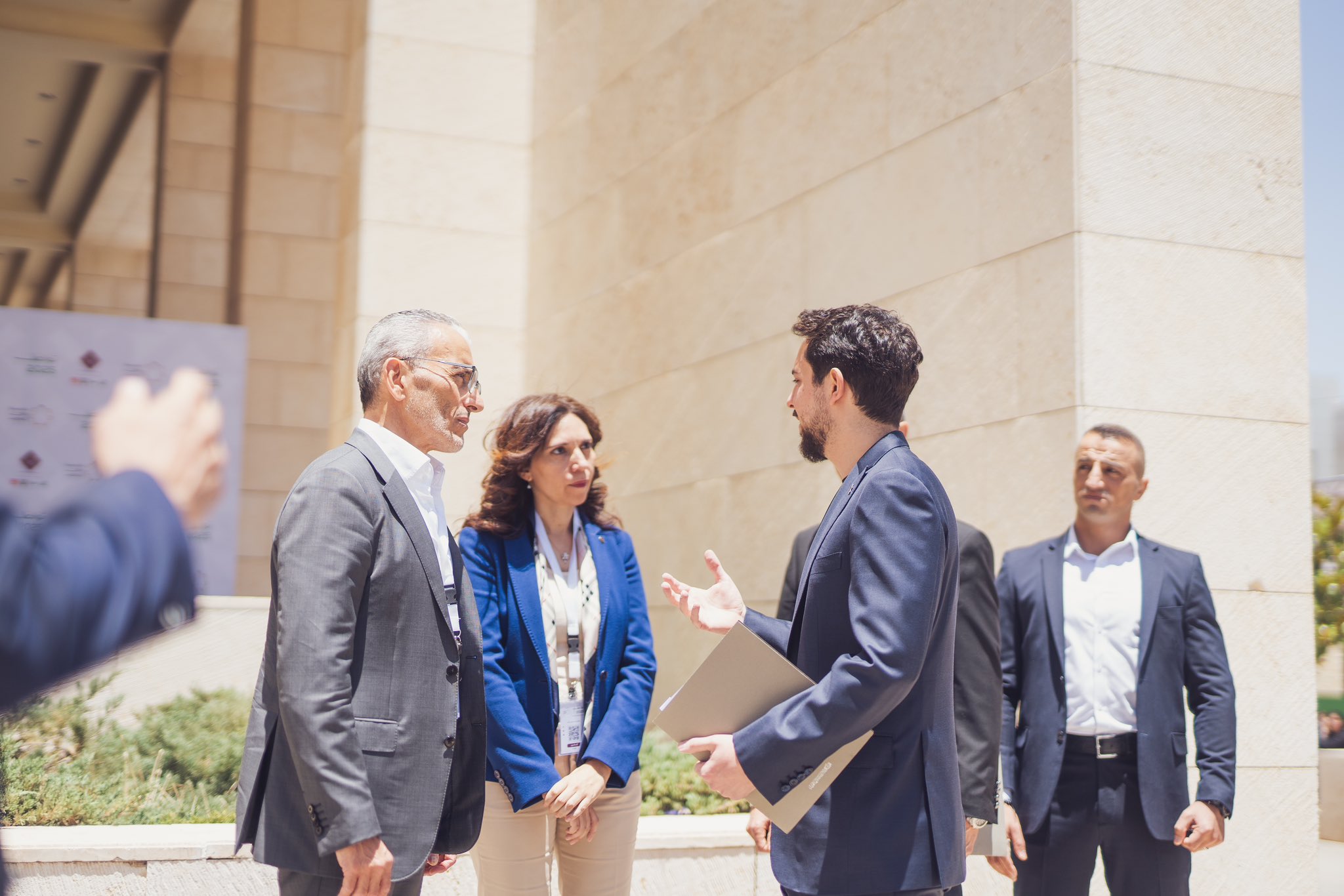 Madar Al-Saa Images 0.02082239144061293