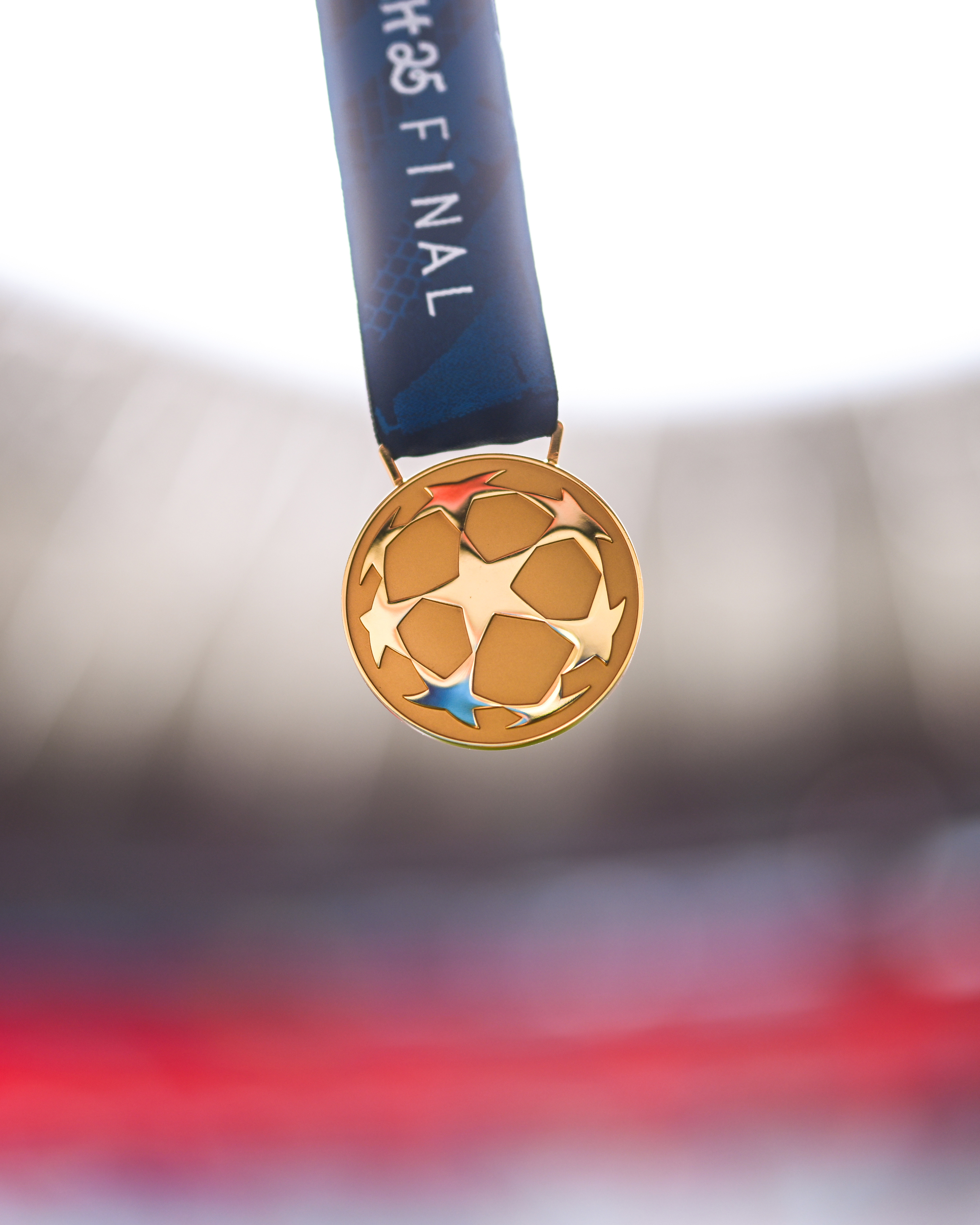 Madar Al-Saa Images 0.8769352945184279