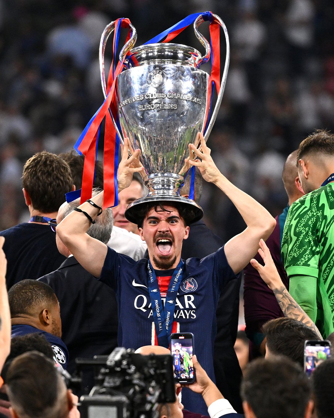 Madar Al-Saa Images 0.5015646273518691