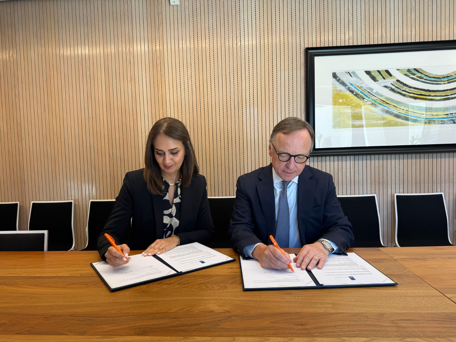 Madar Al-Saa Images 0.5082579654932586