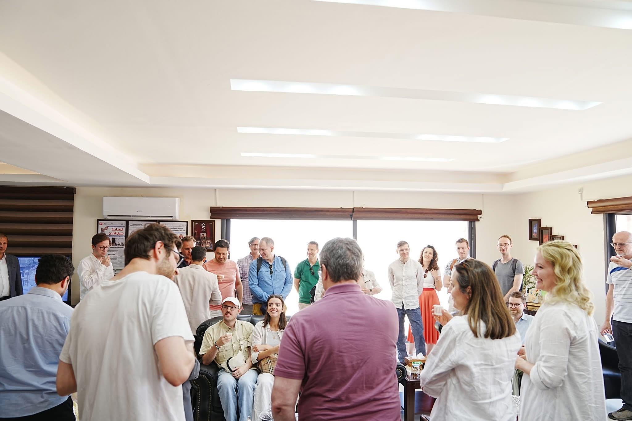 Madar Al-Saa Images 0.27721478742847816