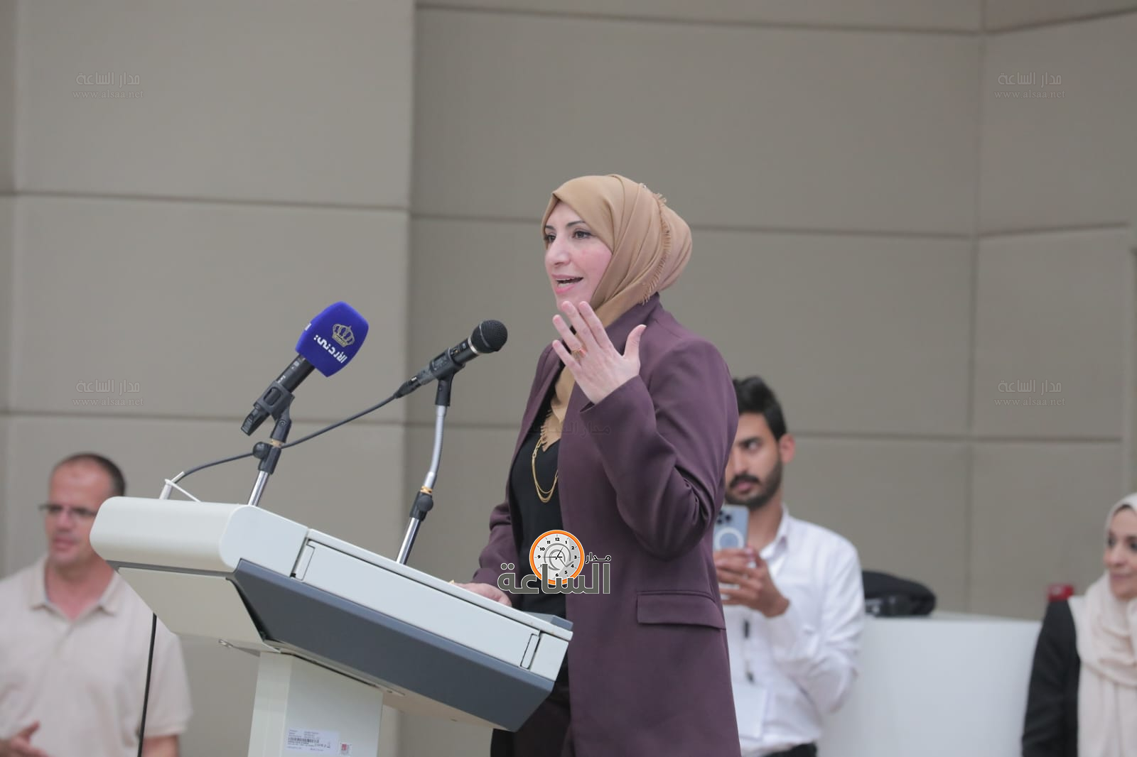 Madar Al-Saa Images 0.13885900028934517