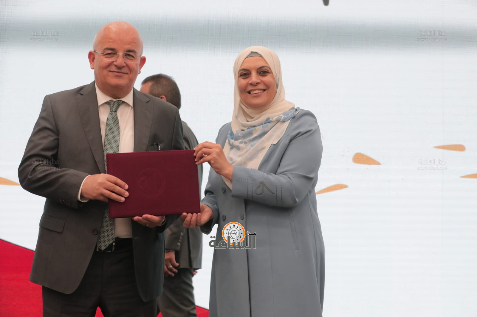 Madar Al-Saa Images 0.43388167737252925