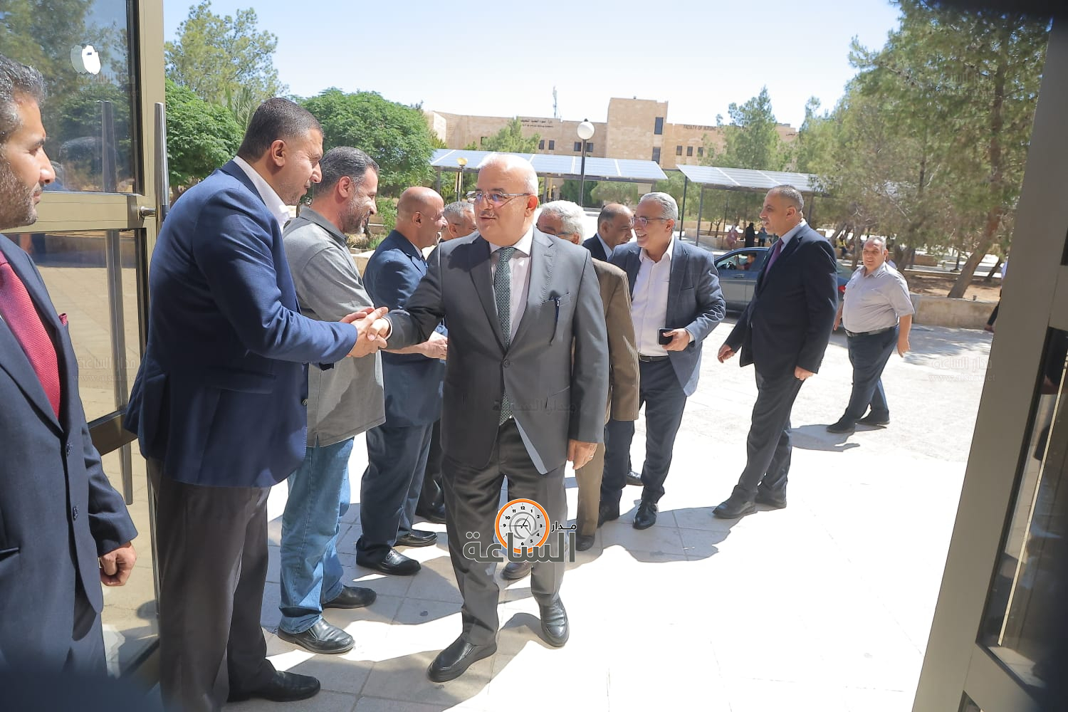 Madar Al-Saa Images 0.1287532148417604