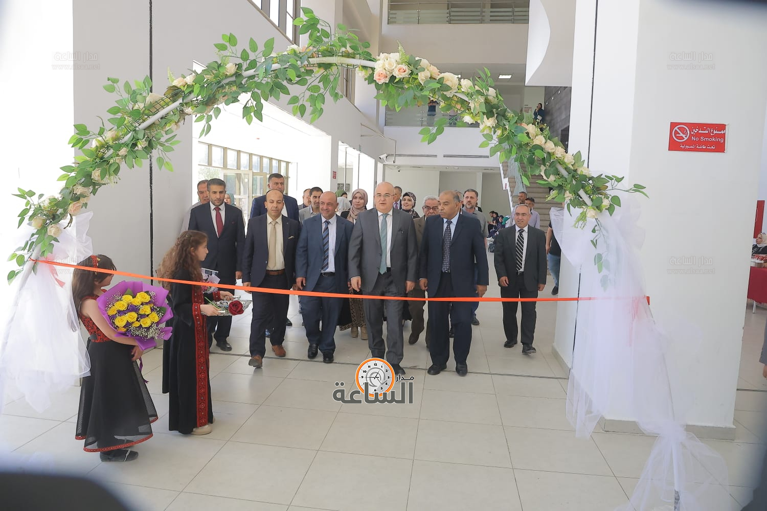 Madar Al-Saa Images 0.6117203062488845