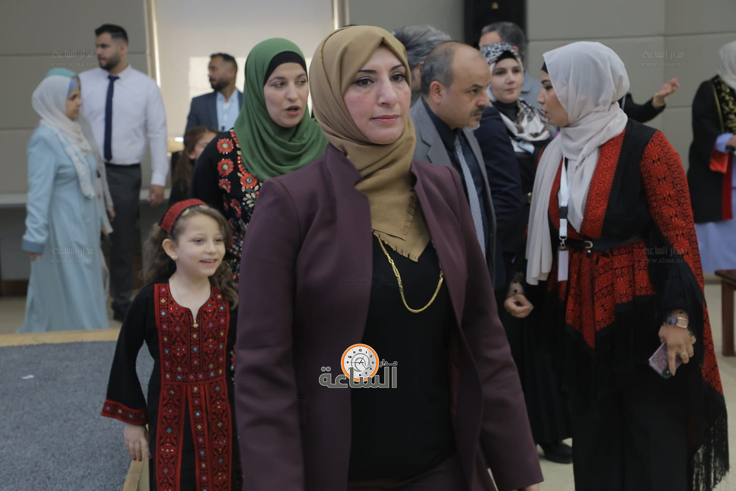 Madar Al-Saa Images 0.008897237017771564