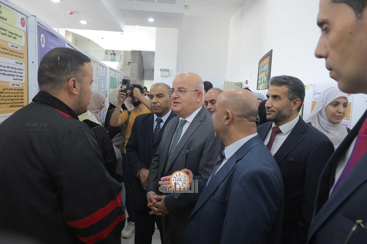 Madar Al-Saa Images 0.9495585913879382