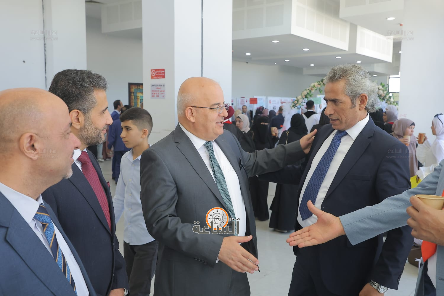 Madar Al-Saa Images 0.5995545119698645