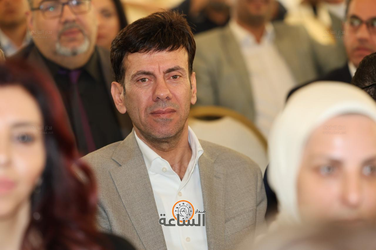 Madar Al-Saa Images 0.7672015957249315