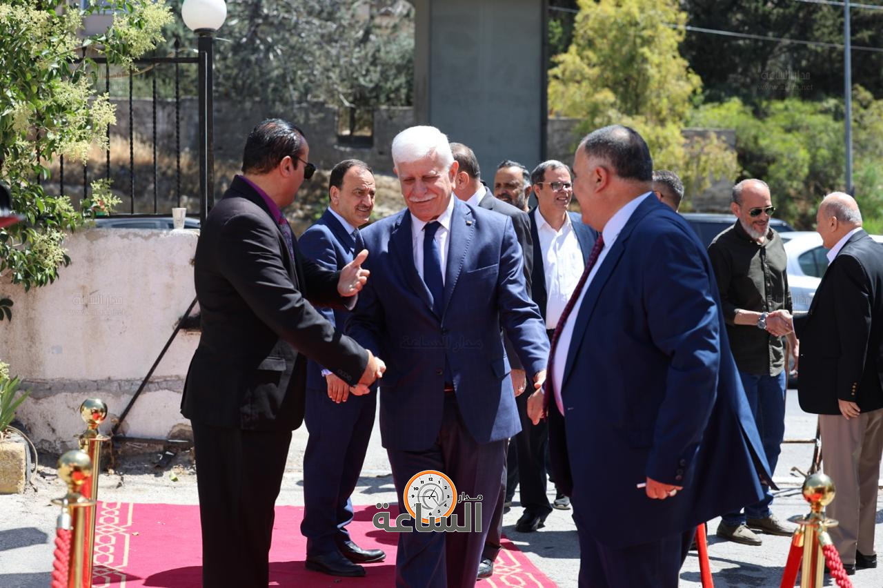 Madar Al-Saa Images 0.428783411032603