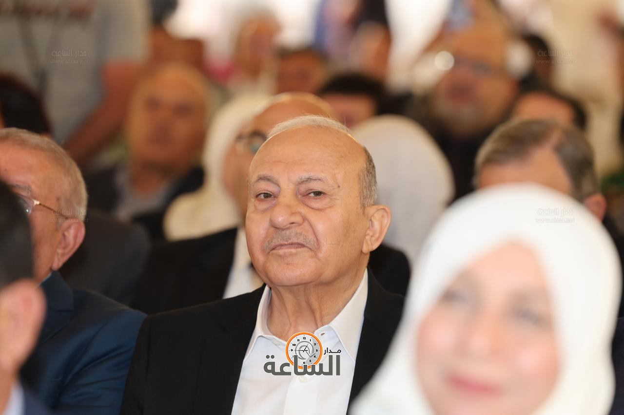 Madar Al-Saa Images 0.9790408108986768