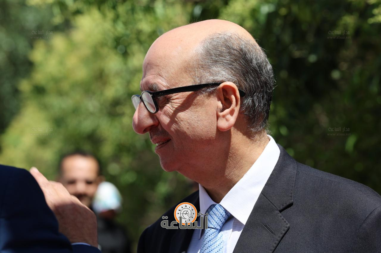 Madar Al-Saa Images 0.8511671069124023